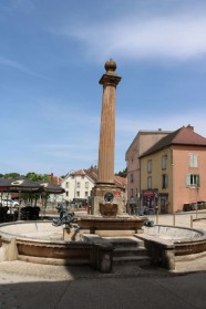 Visite comment�e du village