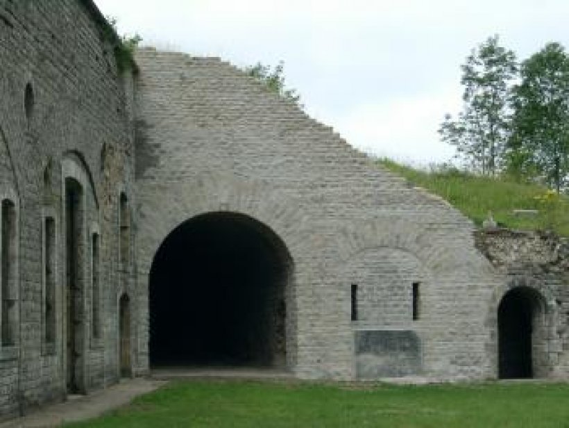 VISITE GUID�E DU FORT DES BASSES-PERCHES