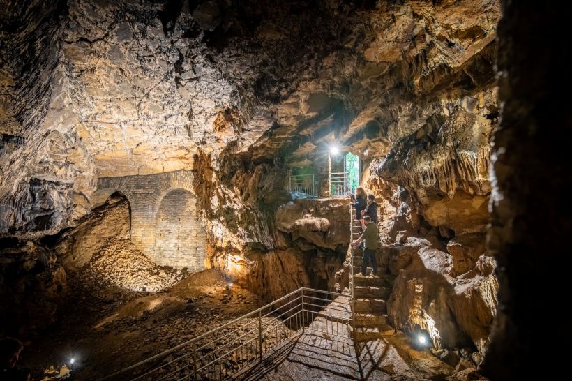 Visite : Grotte de Cravanche