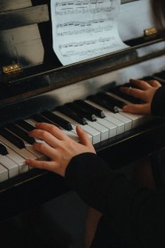 Concert piano
