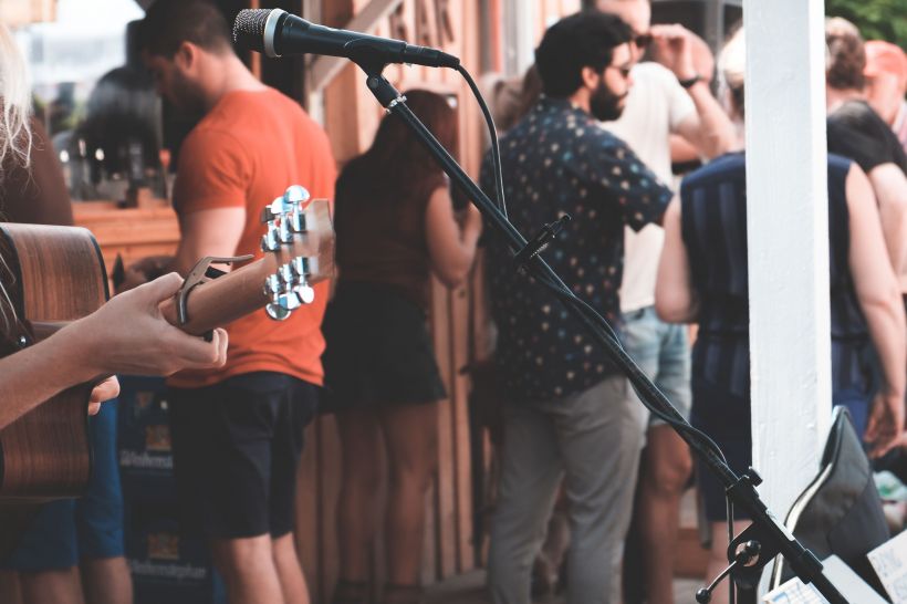 Ateliers chant, �criture, compositions et guitare + Concert
