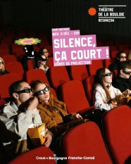 Silence, �a court !