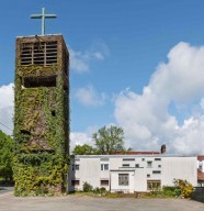 Visite : �glise Saint-Pie-X, centre paroissial dans le quartier LIP