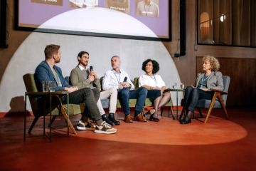 conférence : Je vais piquer ma crise...
