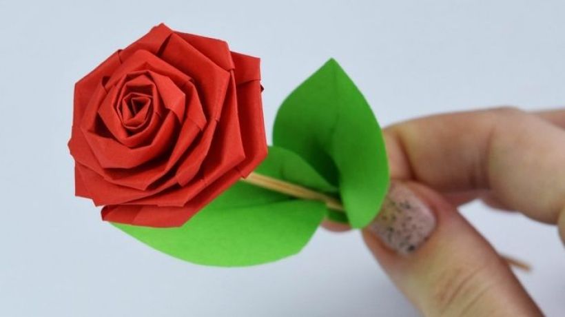 Crée ta rose en papier