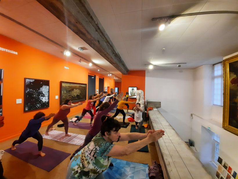 Un dimanche au musée - Yoga